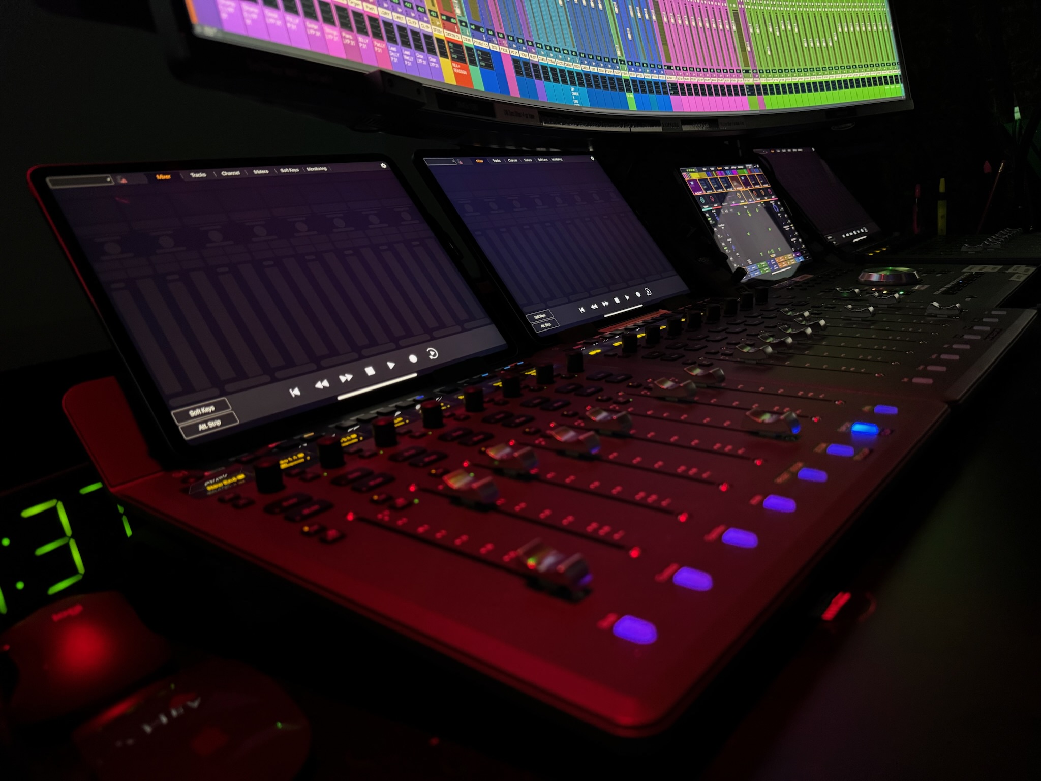 State of the art hardware & software to take your work to the next level